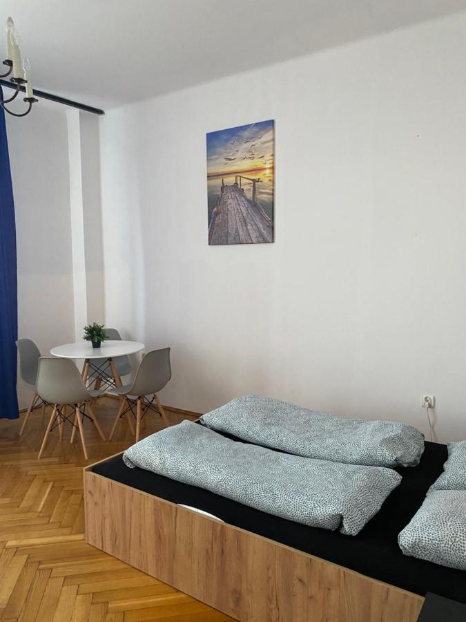 Vintage Rooms In Old Town 크라쿠프 외부 사진